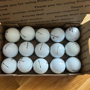 15 Wilson Golf Balls